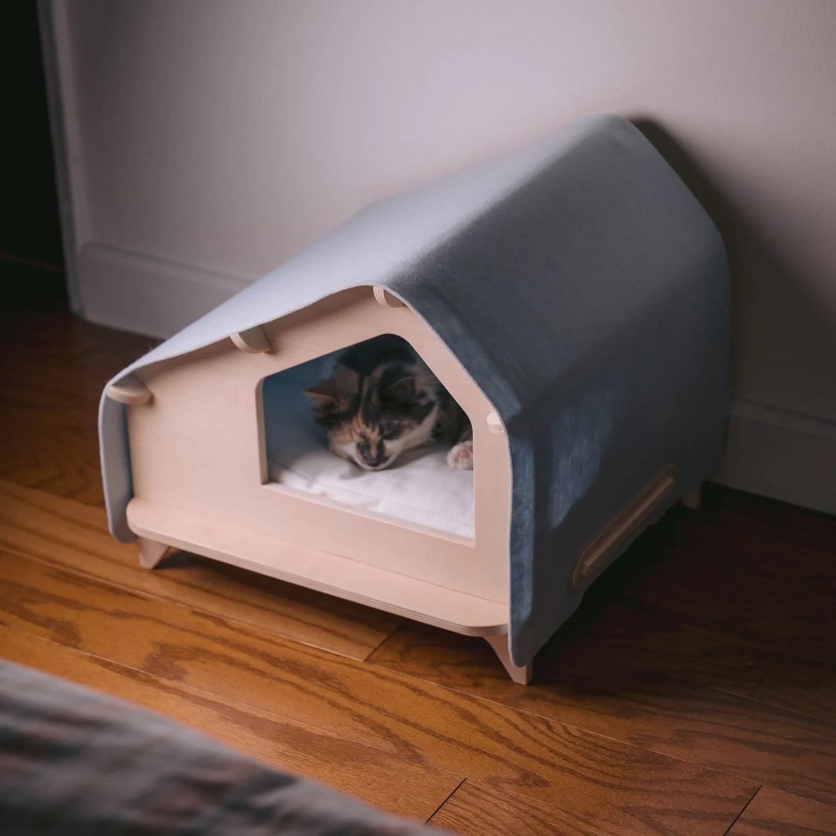 Wooden Foldable Pet House for Dog and Cat with Removable Cushion (Small)